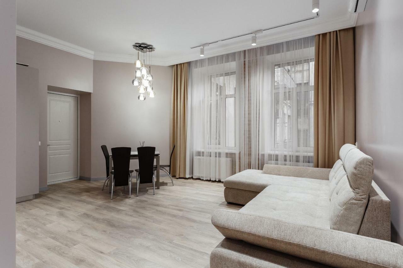 Central Barkar Apartments Odessa Dış mekan fotoğraf