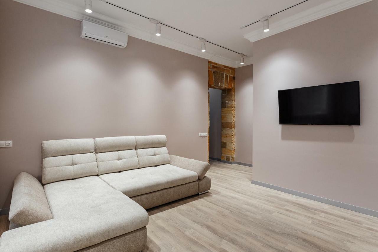 Central Barkar Apartments Odessa Dış mekan fotoğraf